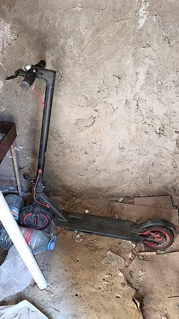 Elektrikli skuter – şəhər içi qısa məsafələr üçün rahat və yığcam — 1