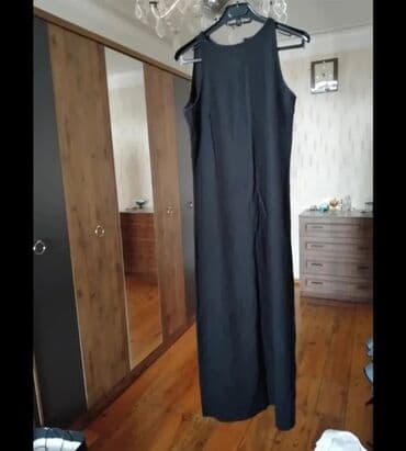 qadın alt geyimi: 1-i,1azn. 
10,ədəddən,aşağı,mal,satılmır.
M,38,(R)
İşlənmiş.
- — 16