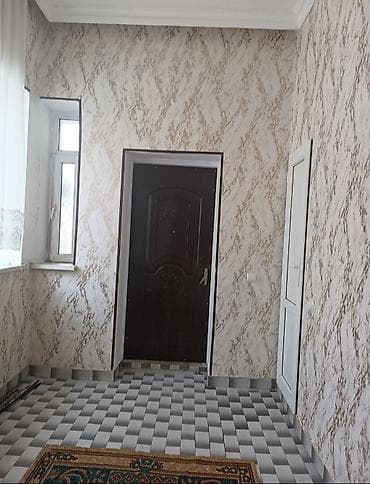 bine sovxoz evler: Əhmədlidə, Ukrayna meydanına yaxın, Pluton şadlıq sarayının arxasında — 1