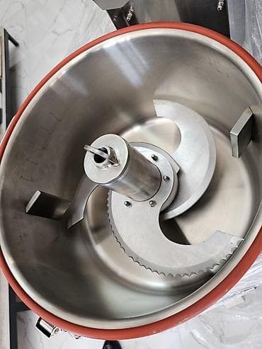 Zırh Makinası Çağdaş Türkiyə istehsalı Gücü: 1.5 kw / 1000 d/d — 8