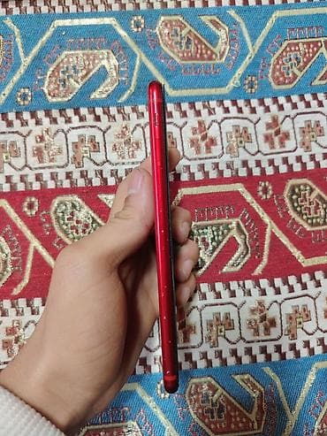 Audio: IPhone 8 Plus, Qırmızı, Barmaq izi — 5