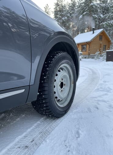 mersedes diskisi: 13 lük 4-5 defe işlenilmiş yeni tekerlerdir əla vəziyyətdədir qar — 1