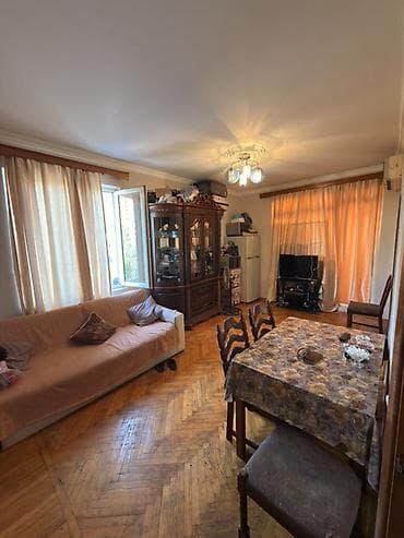 4 otaqli evler: Bakı, Yasamal, 3 otaqlı, Köhnə tikili, m. İnşaatçılar, 55 kv. m — 4