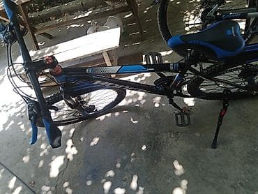 bicycle: Hodaka dağ velosipedi - Çərçivə: yüngül alaşımlı metal, qara-mavi — 2