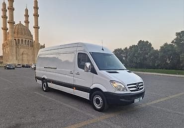 man sat: Mercedes-Benz Sprinter: 2.2 l | 2007 il Van body type — 3