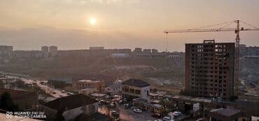 sibrizdə evlərin qiyməti: Bakı, Yeni Günəşli Massiv D, 4 otaqlı, Köhnə tikili, 100 kv. m — 13