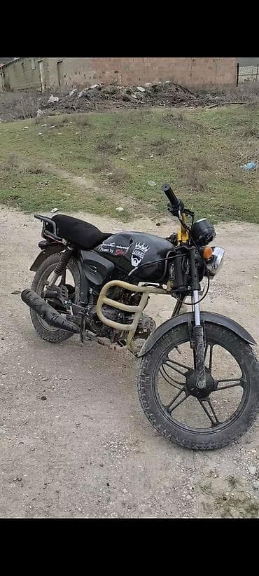 3 tekerli scooter: Kafe-racer üslubunda modifikasiya edilmiş şəhər/ənduro tipli — 5