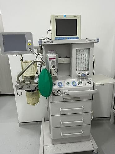 AEOMED Aeon 8300A anesteziya aparatı və Mindray xəstə monitoru ilə lalafo.az -da AEOMED Aeon 8300A anesteziya aparatı və Mindray xəstə monitoru ilə