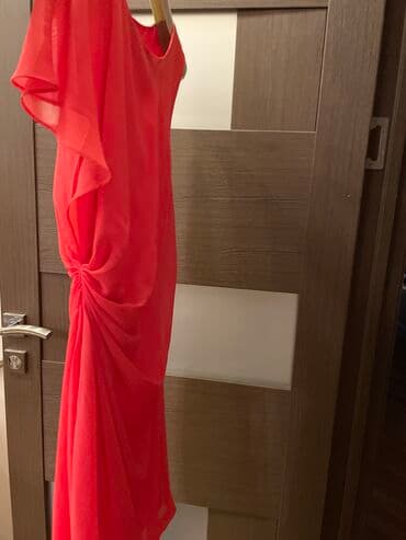 коктейльные платья в баку: Guess mağazasından 200 azn alınıb. 50 azn satıram — 3