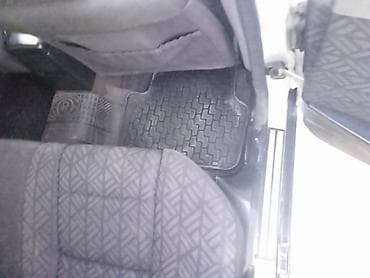 islenmis avtomobiller: - Disklər: Mercedes-Benz orijinal yüngül lehimli disklər (5 cüt şüalı — 3
