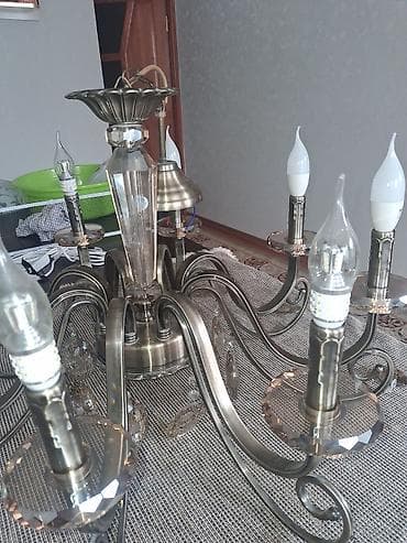 islenmis bak: Çılçıraq, 8 lampa, Metal — 1