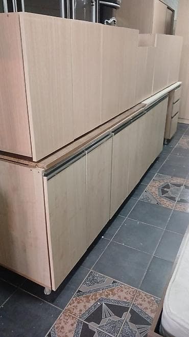 ✅Tecili Yeni metbex mebeli.400 manata satilir.rezopali ustune — 1