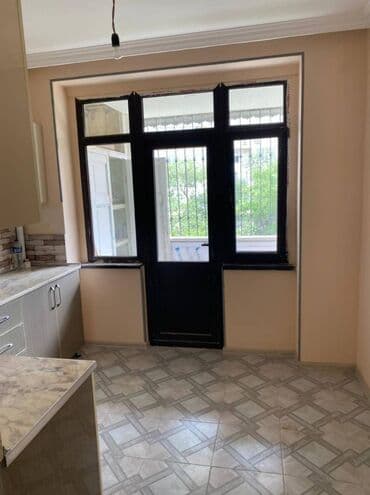 ucbucaq evlər: Bakı, 2 otaqlı, Köhnə tikili, m. Qara Qarayev, 60 kv. m — 5