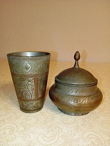 qedimi pullarin alinmasi: Qədim mis-latun şəkər qabı və stəkan (XIX əsrin sonu). Qiymət: 350 — 1