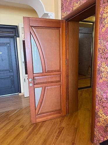 qaplar taxta: 2-si 200 azn Taxta otaq qapısı – şüşə dekorlu, klassik-modern dizayn — 2