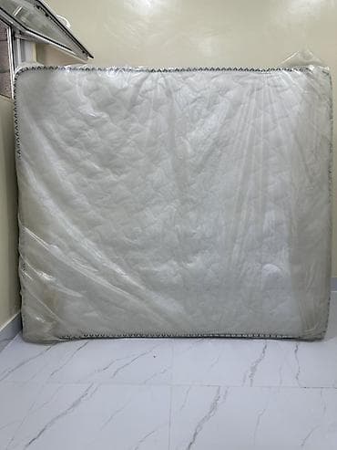 Döşəklər: Ortopedik döşək - Ölçü: təxmini king-size (geniş və hündür format) — 2