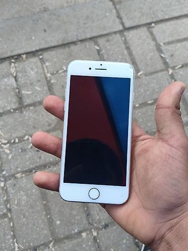 телефон fly iq4416 era life 5: IPhone 8, 256 ГБ, Белый, Битый — 1