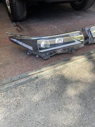 Komplekt, Yaxın və uzaq vuran işıqlar Toyota, 2013 il, Orijinal, Yaponiya, İşlənmiş — 3