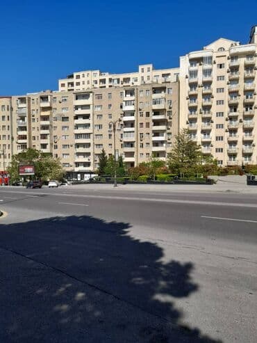 sumqayit 6 ci mikrorayon: Bakı, 4 otaqlı, Köhnə tikili, m. Elmlər Akademiyası, 110 kv. m — 15