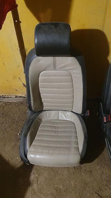 ön oturacaq: Volkswagen Passat modelinin ön oturacaqları — 1