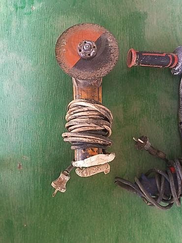 perforator satilir: Metalkəsim və tikinti üçün alətlər dəsti - Uqləşləyici (bolqar) — 1