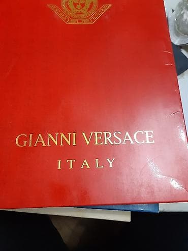 kisi geyimi: Мужские сорочки Италия Лондон 40,43, 45 и 46 раз.Цены договорные — 3