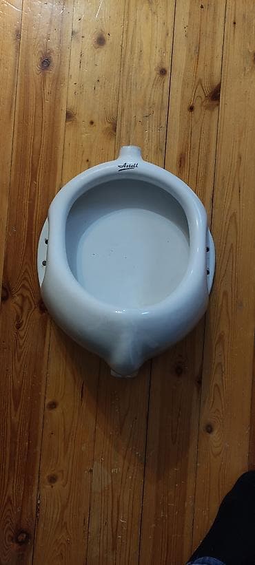 divar ici unitaz: Astell divar tipli pisuar Satılır: Təzə kimi pisuar Şəkildə — 1