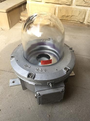 Su nəqliyyatı: Gəmi projektorlari, ikiside tezedir,qiymet 1-i ucun qeyd olunub - 300 — 3