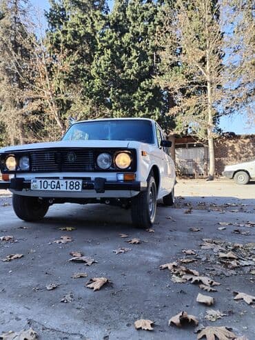 ваза напольная стеклянная высокая без узора: İli 1999 
Barter var — 2