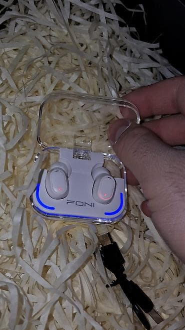 Hamı Tərəfinnən seçilən və sevilən Qulaqlıq bu gündən etibarən lalafo.az -da Hamı Tərəfinnən seçilən və sevilən Qulaqlıq bu gündən etibarən