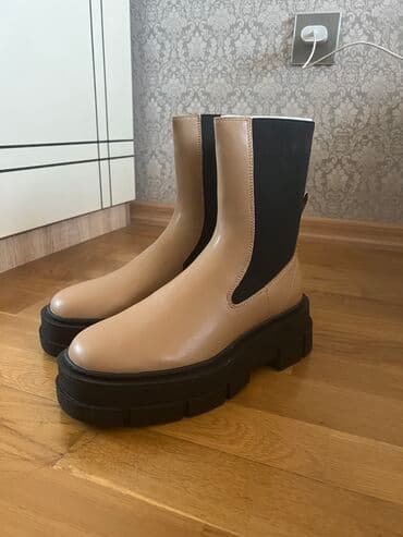 botlar: Ölçü: 38, Yeni — 2