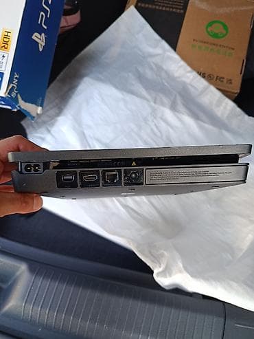 ps4 plus: Məhsul: Sony PlayStation 4 Slim konsolu + 2 ədəd DualShock 4 simsiz — 3