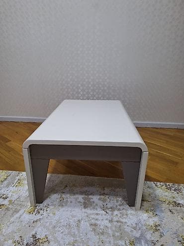 ag masa: Qonaq otağı üçün, İşlənmiş, Qatlanmayan, rəng - Ağ Stul — 2