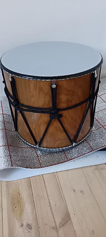 varli ata kasib ata: Qoz nağara oyma - Korpus: cilalı təbii ağac, möhkəm və rezonanslı — 3