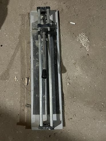 Alətlər: İşlənmiş Əl ilə çalışan Kafel kəsən stanok, Zəmanətsiz — 2