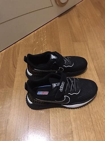 ayaggabı: Qara idman ayaqqabısı - Stil: Aşağı profilli, idman üslubunda — 1
