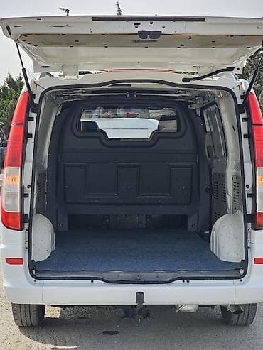 mercedes c180: Mercedes-Benz Vito: 2.2 l | 2008 il Van body type — 5