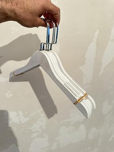 Ağ rəngli taxta paltar asqısı (1200 ədəd) - Material: sıx taxta — 7