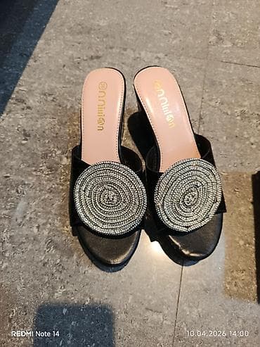 ayaggabı: Qadın platforma tərzli açıq burunlu terlik/sandalet Yenidir istifadı — 1