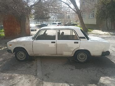 vaz 07 şiti: VAZ 2107 sedan - Kuzov: ağ rəng, 4 qapı, klassik “yeddi” gövdə — 7