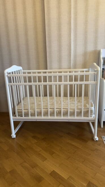 Ev üçün dekor: Oğlan və qız üçün, Dördbucaq, Beşik, Dəstsiz, Matras ilə, Yellənmə mexanizm ilə — 2