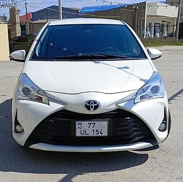 prius on şuşə: Toyota Vitz: 1.5 l | 2019 il Hetçbek — 1