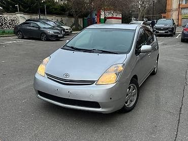 Toyota Prius heçbir prablemi yoxdu ideal vezyetdedir 1 qəpik xərc