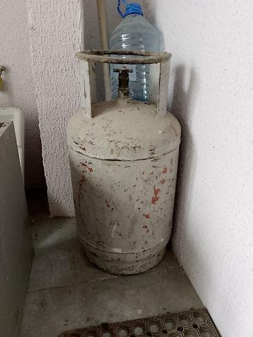 куплю кислородный баллон: Məhsul: Maye qaz balonu (LPG) Təsvir: - Standart şaquli silindr tipli — 1