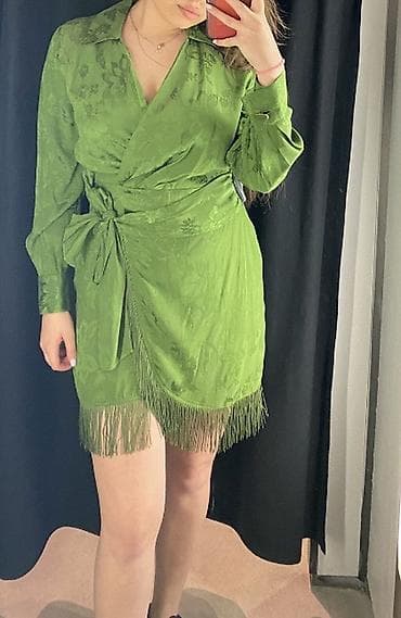 sweatshirt azerbaycan dilinde: Zara Yaşıl ipək effektli qısa don L razmer 2 dəfə geyinilib — 2