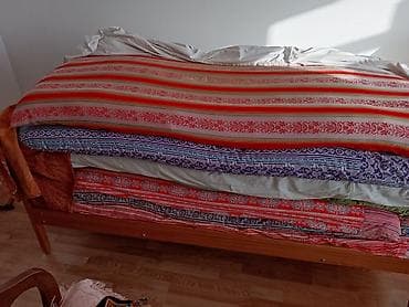 Təzə sırınmış tək nəfərlik döşək 25 AZN. İki ədədi 40 AZN İki