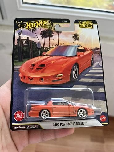 gumus pullar: BMW, 2002 il, 1:64, Dəmir — 3