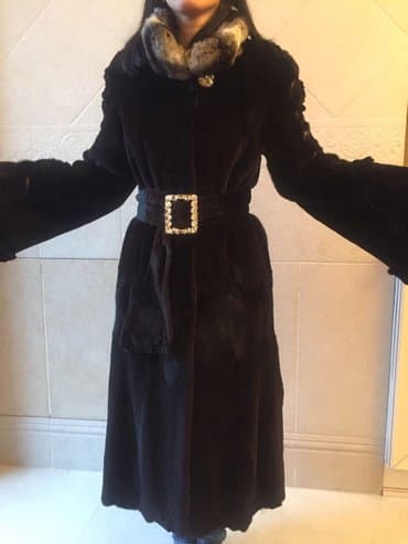 Kia: Orjinal shuba. Sergi malidi. 7000azn alinib! Yeni kimidir. Qashlari — 2