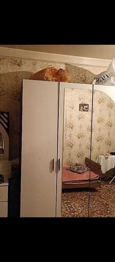 İkinəfərlik çarpayı, Dolab