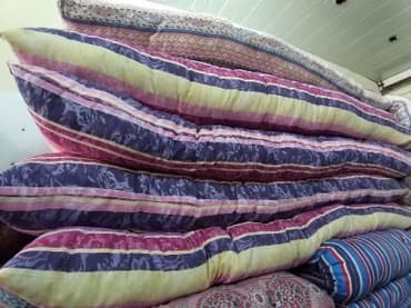 matras taxt ucun: Taxt üçün döşəklər. yun, sintifon — 1